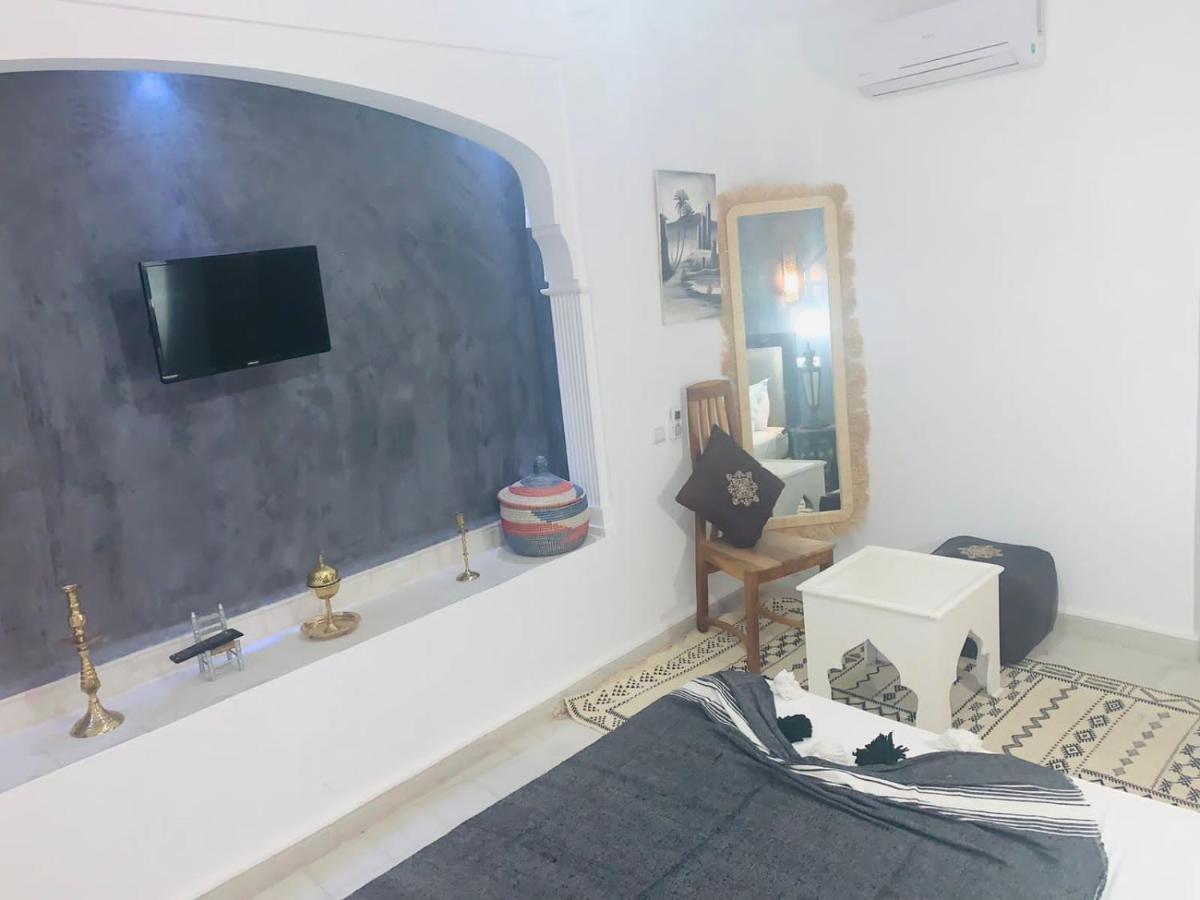 Riad Les Miroirs Marrakesh Exteriör bild