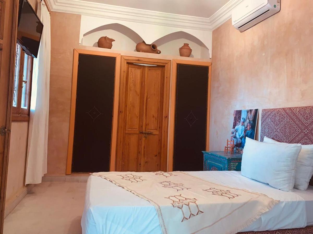Riad Les Miroirs Marrakesh Exteriör bild