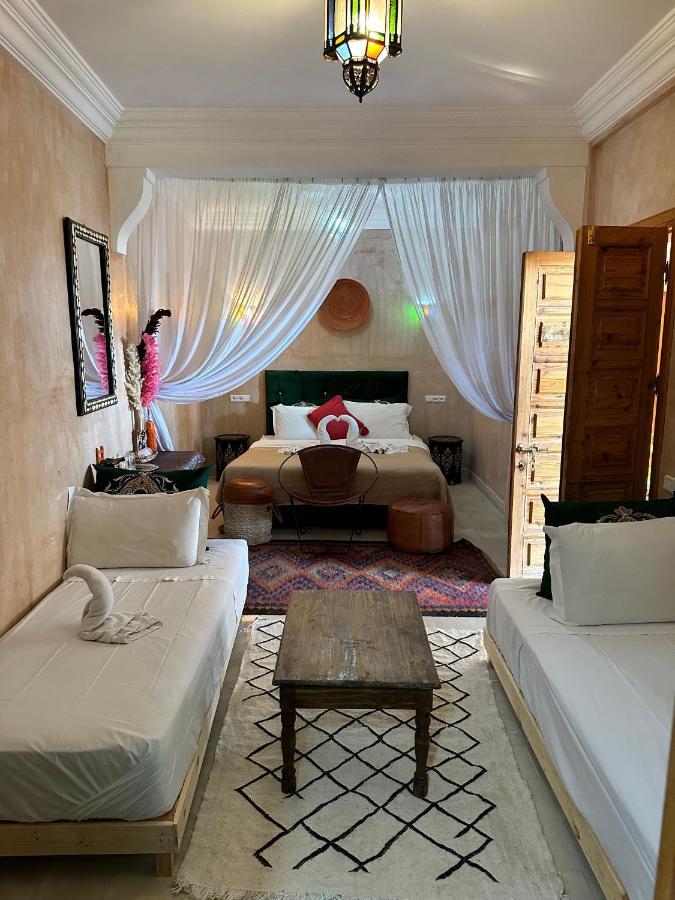 Riad Les Miroirs Marrakesh Exteriör bild