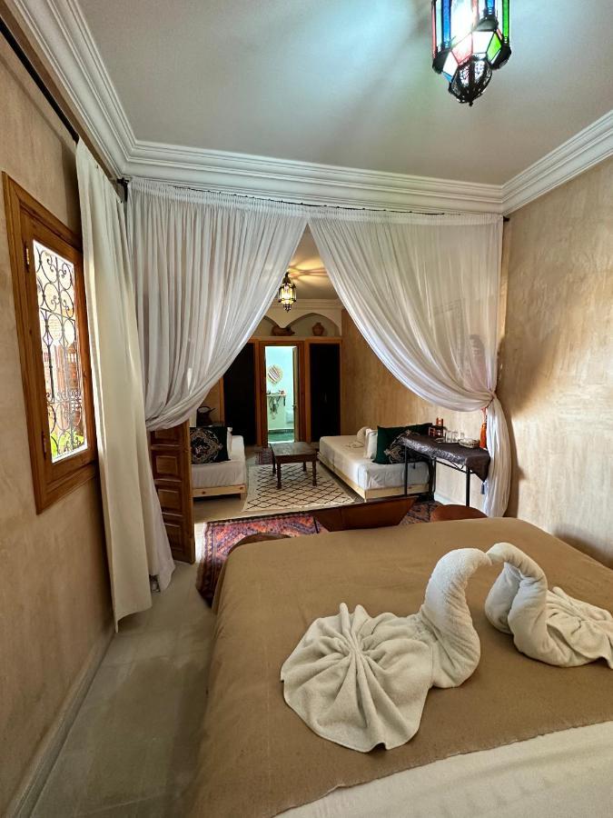 Riad Les Miroirs Marrakesh Exteriör bild